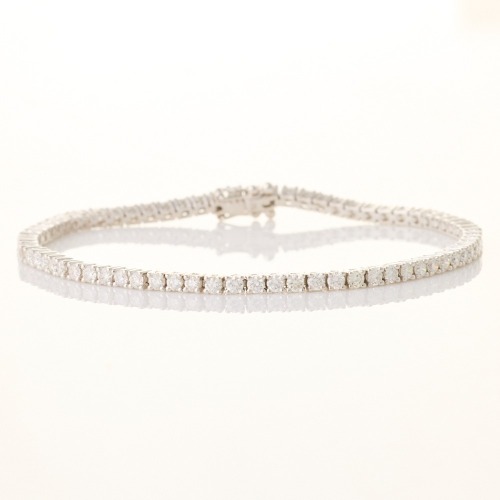18ct White Gold, 3.03ct Diamond Tennis Bracelet - Near new