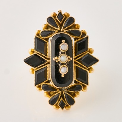 9ct Yellow Gold, Onyx / Seed Pearl Mourning Ring
