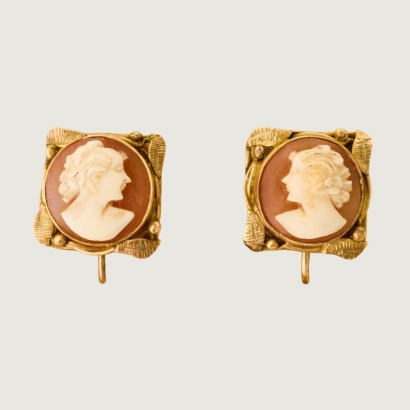 9ct Yellow Gold, Antique, Hand Carved Shell Cameo Earrings, Screw-on Fittings with Box