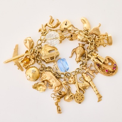9ct Yellow Gold, Vintage, 19cm Curb Link, Multi Charm Bracelet