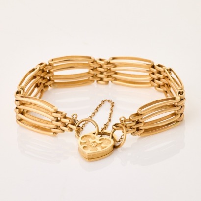9ct Yellow Gold, 16.5cm, 4 Bar Gate Bracelet with Heart Padlock Clasp