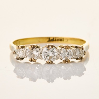 18ct Yellow / White Gold / Platinum, .65ct Graduated Diamond Clawset Ring