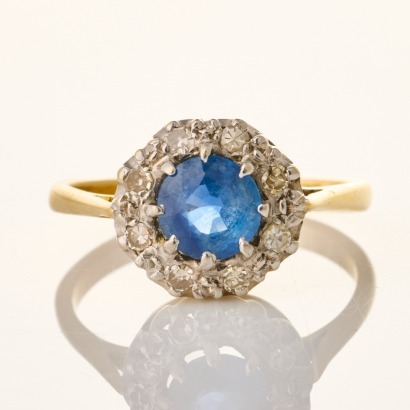 18ct Yellow / White Gold, .94ct Sapphire / .16ct Diamond Cluster RIng