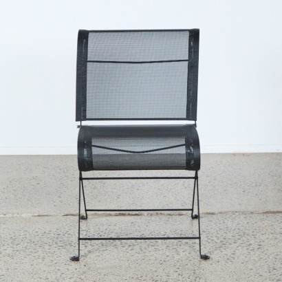 A Folding Mesh Chair