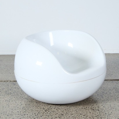 A Pastil Style Chair