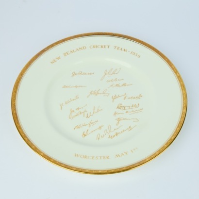 A Royal Worcester New Zealand Cricket Team Signed Plate, c. 1958