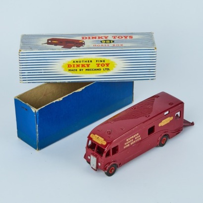 A Dinky Toys Horse Box