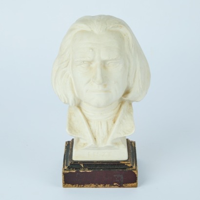 A Franz Liszt Bust