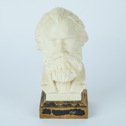 A Johannes Brahms Bust