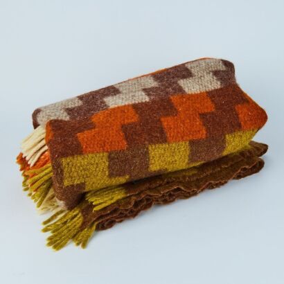 A New Zealand Te Ariki Woollen Travel Rug with Tukutuku Panel Patterns A/F