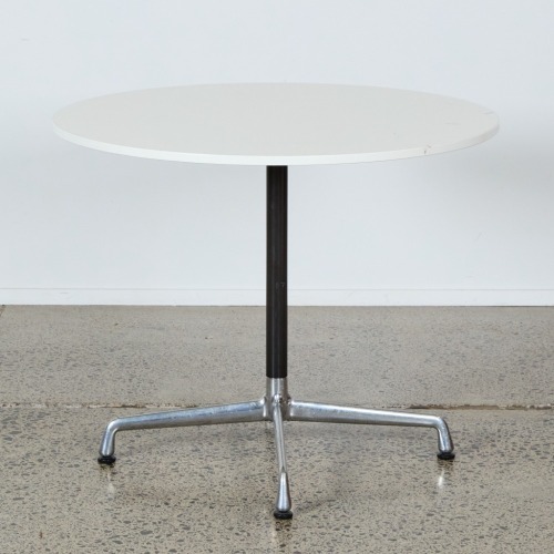 An Circular Group Table by Charles and Ray Eames for Herman Miller