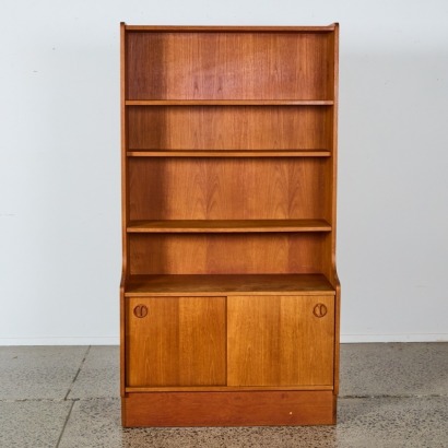 A Mid-Century European Shelf Unit