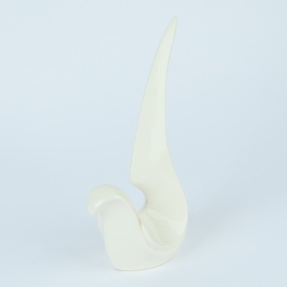 A Minimal Vintage Pottery Bird Feature