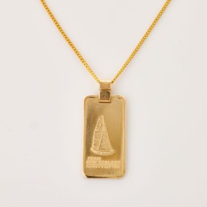 9ct Yellow Gold, 1995 America's Cup Commemorative Pendant with 45cm Gold Plated Chain