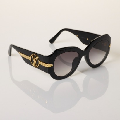 Louis Vuitton, Paris Texas Black Sunglasses with Case