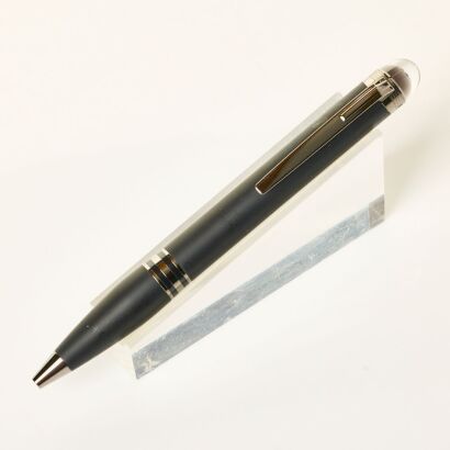 Montblanc, StarWalker UltraBlack Precious Resin Ballpoint Pen with Box - As new