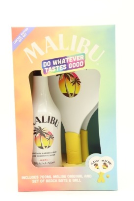 (1) Malibu Caribbean Rum With Coconut Liqueur and Set of Beach Bats & Ball, 21% ABV, 700ml (GB)
