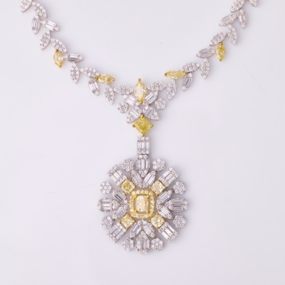An Impressive, 18ct White Gold, Modern, 12.68ct Yellow / White Diamond Necklace - Near new
