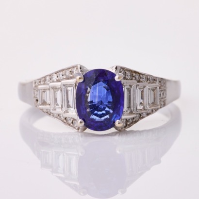 18ct White gold, 1.30ct Sapphire / 1.00ct Diamond Dress Ring