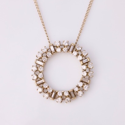 12ct White Gold, 2.00ct Diamond Circle Pendant on 14ct White Gold, 50cm Chain