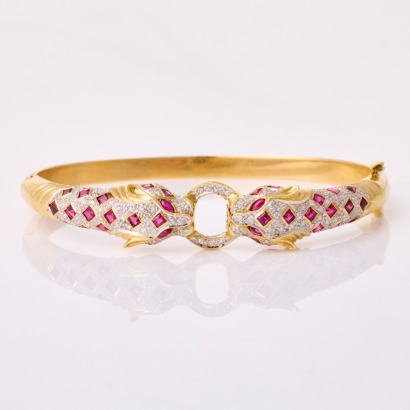 18ct Yellow Gold, Modern, 2.15ct Ruby / .45ct Diamond Panther Hinged Bangle