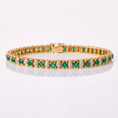 14ct Yellow Gold, 18.5cm, 1.25ct Emerald / .25ct Diamond Bracelet