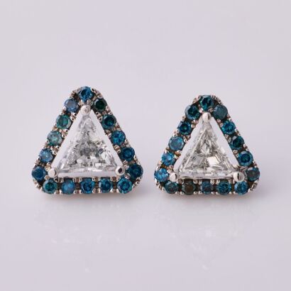 18ct White Gold, Modern, .65ct Trilliant cut / .34ct Fancy Blue - Green Diamond Earrings