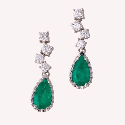 18ct White Gold, Modern, 1.95ct Colombian Emerald / .86ct Diamond Drop Earrings - Near new