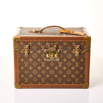 Louis Vuitton, Monogram Canvas Boite Pharmacie Toiletry Case