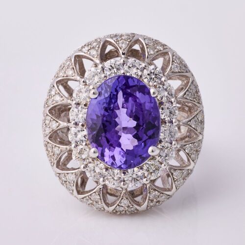 14ct White Gold, Exceptional 6.22ct Tanzanite / 2.65ct Diamond Cocktail Ring - Near new