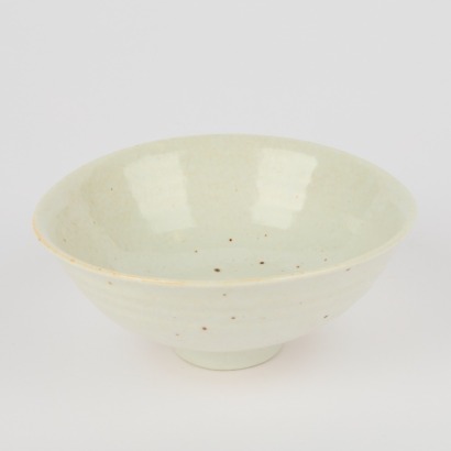 A Don Thornley Light Grey Pottery Bowl