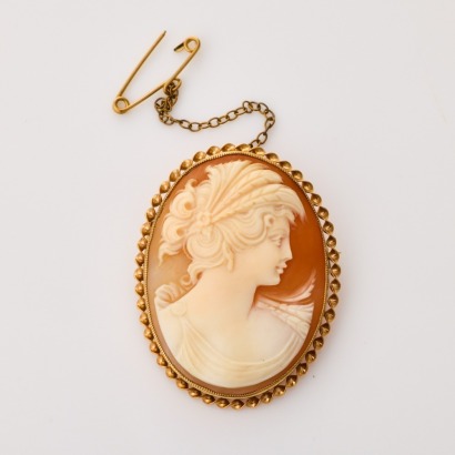 9ct Yellow Gold, Hand Carved Shell Cameo Brooch