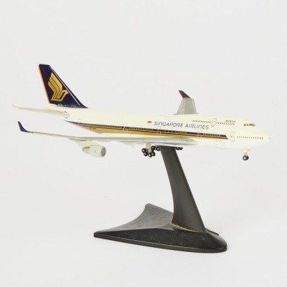 A 1:500 Scale Die Cast Model of Singapore Airlines Boeing 747-400 Megatop&rdquo; Aircraft