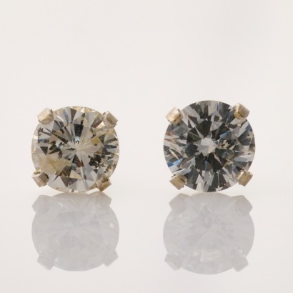 14ct White Gold, .80ct Diamond Stud Earrings