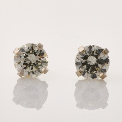 14ct White Gold, .73ct Diamond Stud Earrings