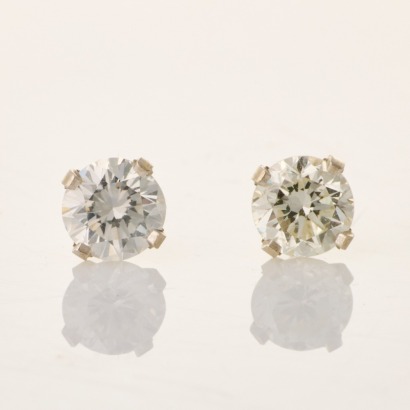 14ct White Gold, .64ct Diamond Stud Earrings