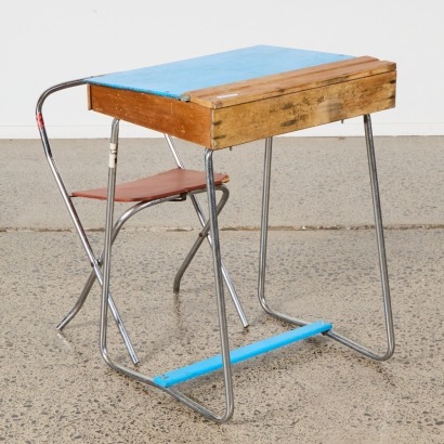 A Retro Kids Desk & Chair