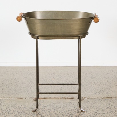 A Vintage Style Washtub On Metal Stand