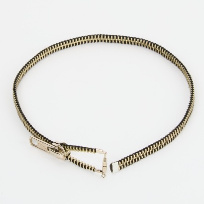 A New Zealand-Made Zip Necklace