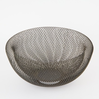 A Black Geometric Mesh Fruit Bowl