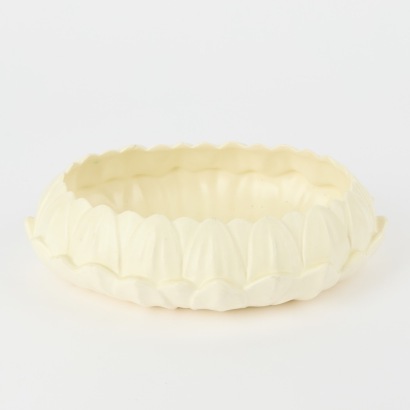 A Spode Velamour Lilly Bowl