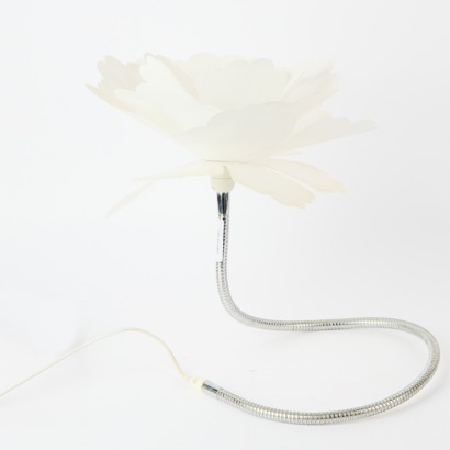 A Paloma Flower Lamp
