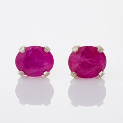 14ct White Gold, 5.00mm x 4.00mm Ruby Stud Earrings