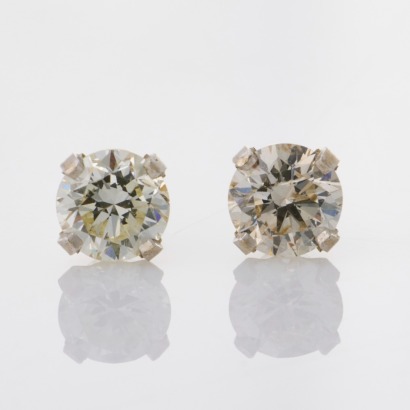 14ct White Gold, .50ct Diamond Stud Earrings