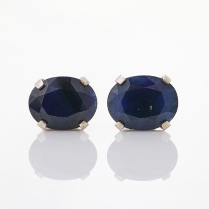 14ct White Gold, 9.0mm x 7.00mm Blue Sapphire Stud Earrings