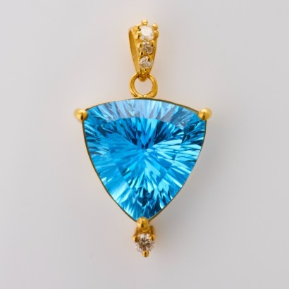 14ct Yellow Gold, Trilliant Cut Topaz / .09ct Diamond Pendant - Near new