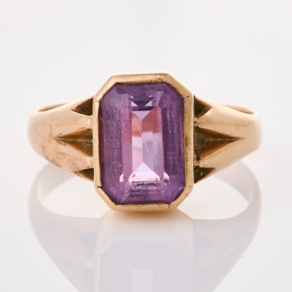 9ct Rose Gold, Vintage, 10mm x 7mm Emerald Cut Amethyst Ring