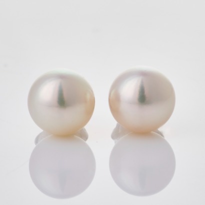 Partridge Jewellers. 18ct White Gold, 9mm Pearl Stud Earrings