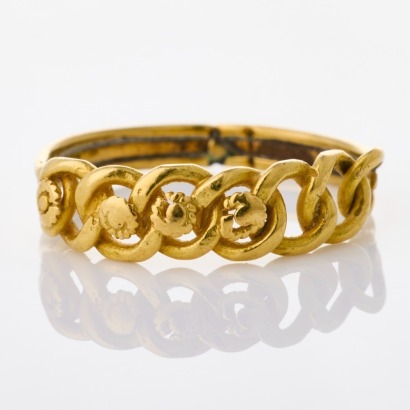 19ct Yellow Gold, 5.7mm Wide Curb Link Ring