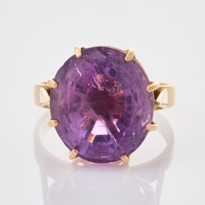 9ct Yellow Gold, Handmade Oval Amethyst Ring